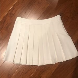 BCBG White Shane Pleated Skirt sz Small